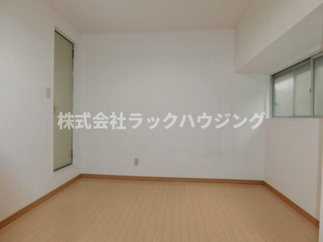 ベッドルーム