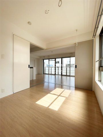 学校法人若松学園高稜高等学校(1120m)