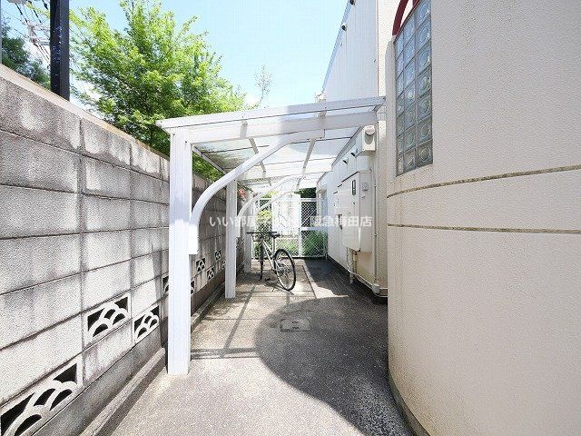 近くに施設あり