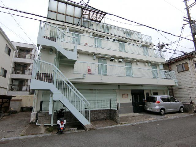西口マンションの外観画像