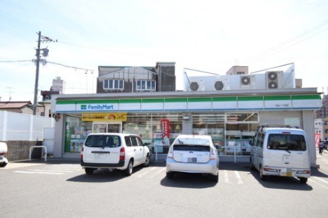 ファミリーマート 守山一丁目店(コンビニ)まで200m