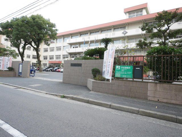 福岡県立小倉西高等学校(1080m)
