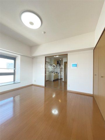 セブンイレブン北九大前店(90m)