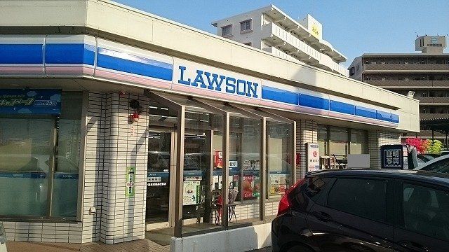 ローソン豊見城南高校前店まで900m