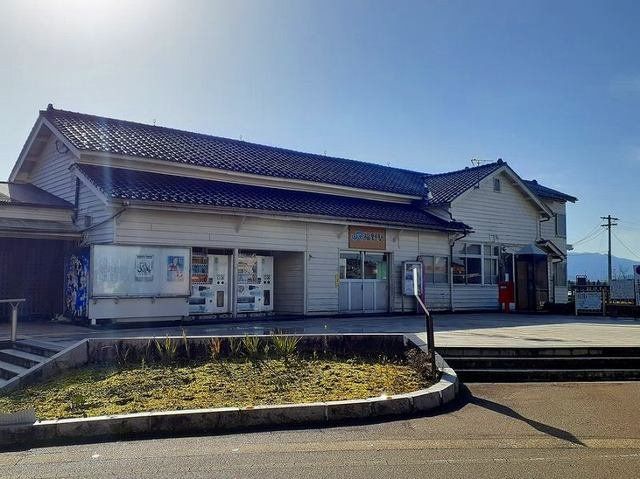 福野駅まで1690m