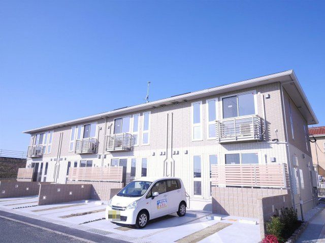 ロイヤルコート紬 A棟の外観画像