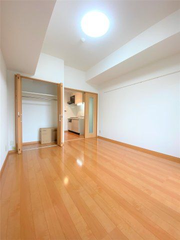 サンリブ黒崎店 (180m)
