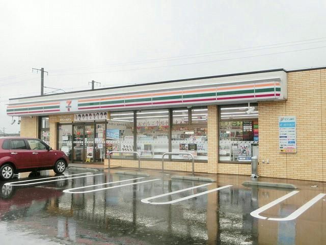 セブン‐イレブン／水巻立屋敷店(690m)