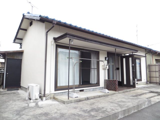 万成西町借家西棟の外観画像