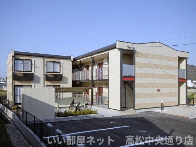 レオパレスヴィラージュ丸亀の外観画像
