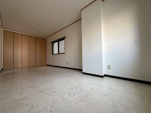 ベッドルーム