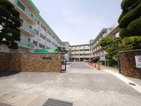 志井小学校(1100m)