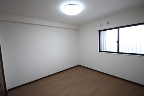 ベッドルーム