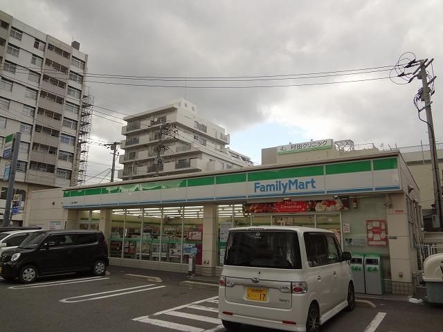 ファミリーマート／小倉三萩野店 (150m)