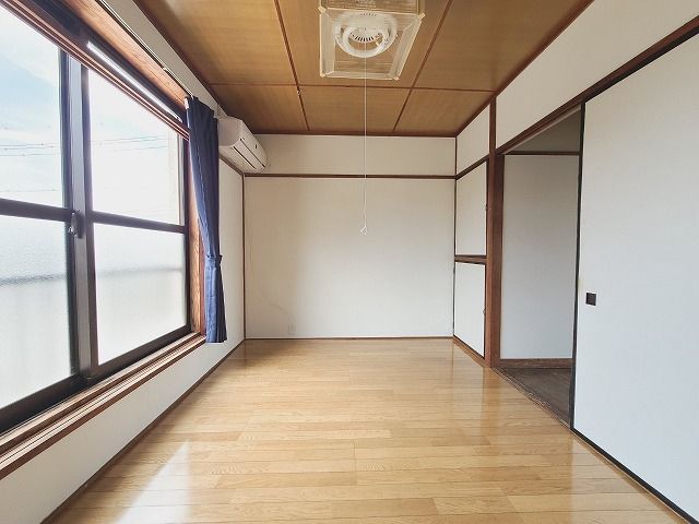 ベッドルーム