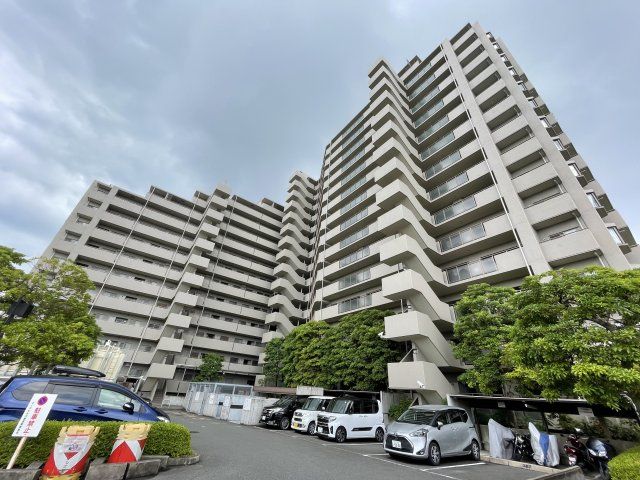 オークヒルズ香里六番館の外観画像