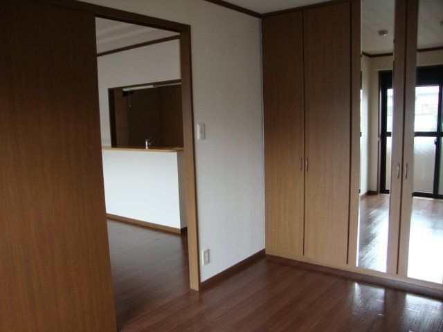 ベッドルーム