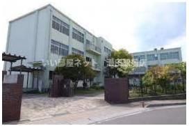 草津市立老上小学校まで978m