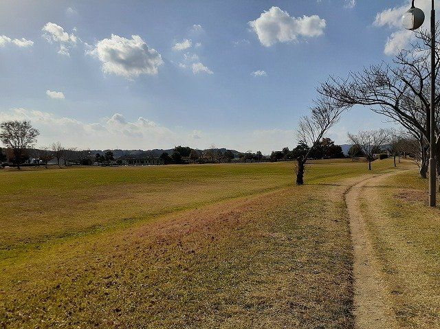 細江総合運動公園まで1900m