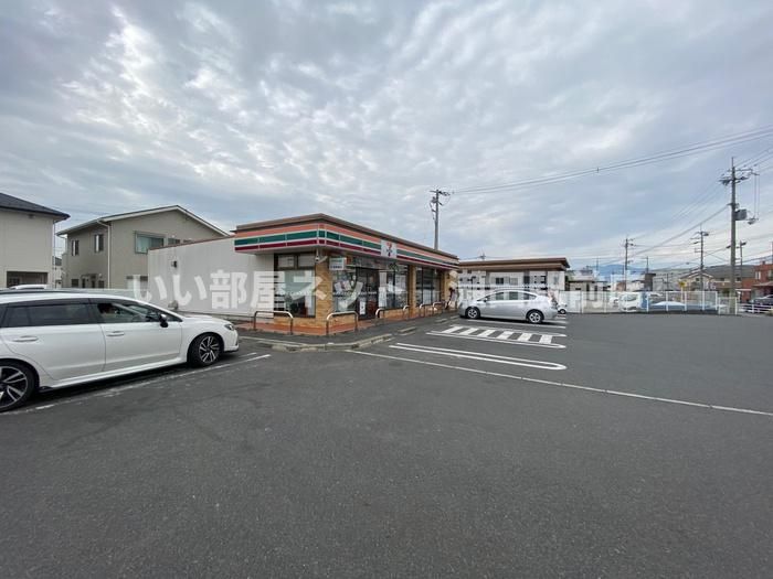 セブンイレブン（コンビニ）まで400m