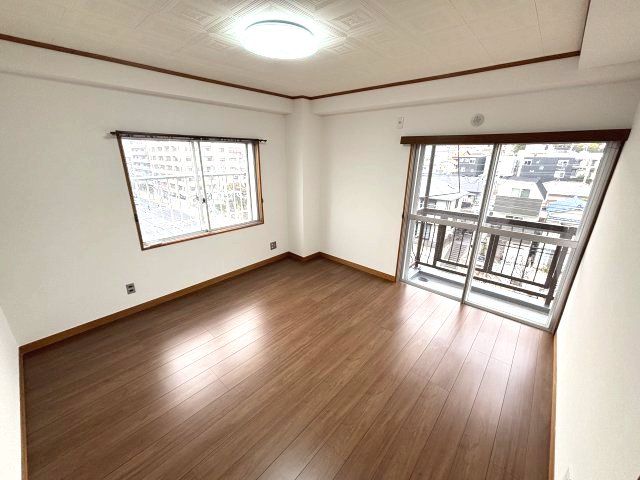 ベッドルーム