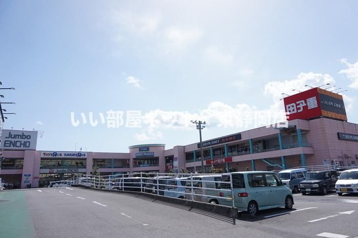 近くに施設あり