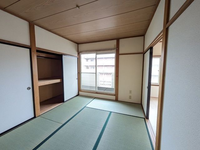 ベッドルーム