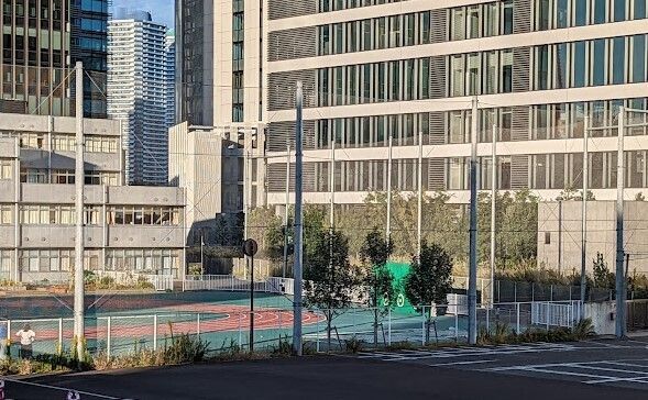 近くに施設あり