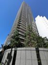 ローレルタワー堺筋本町の外観