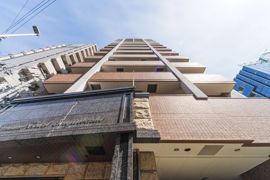 プレミアムコート天神橋の外観画像