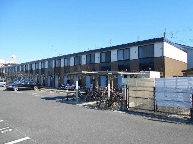レオパレスグランデ1番館の外観画像