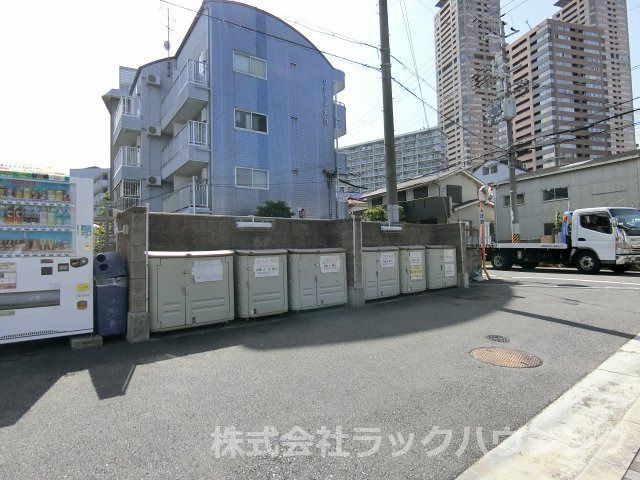 近くに施設あり