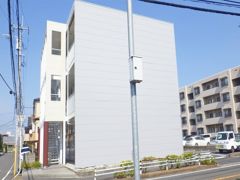 レオパレスブルファーニの外観画像