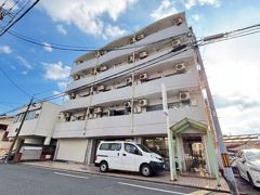 シャトー三滝の外観画像