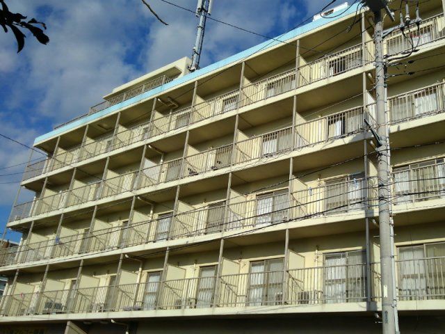 レオパレスエメラルド シティーの外観画像