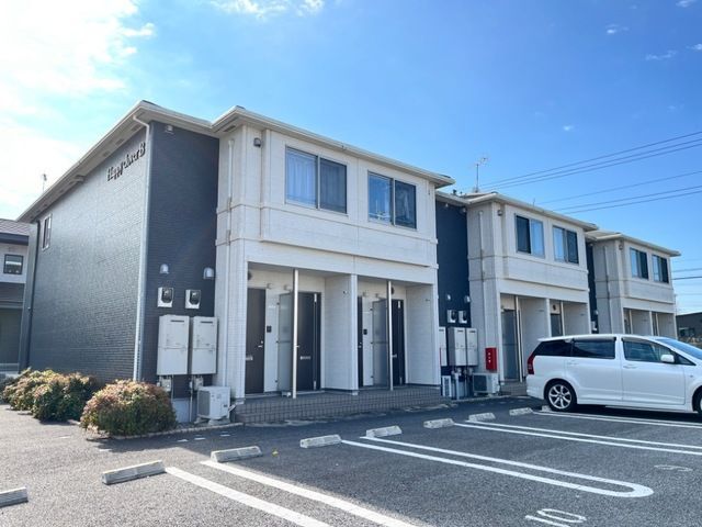 ハッピークローバーB棟の外観画像