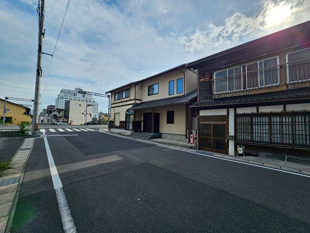 近くに施設あり