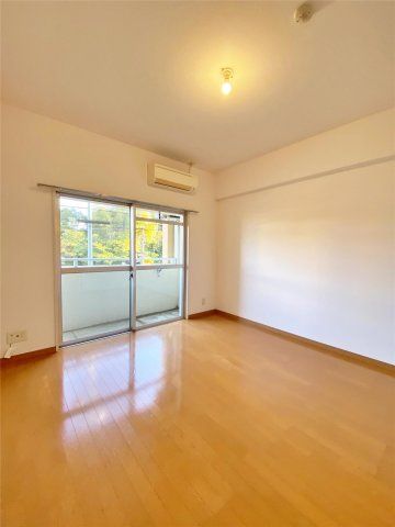 浅川中学校(1560m)