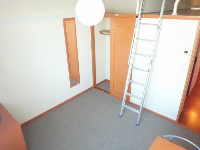 ベッドルーム