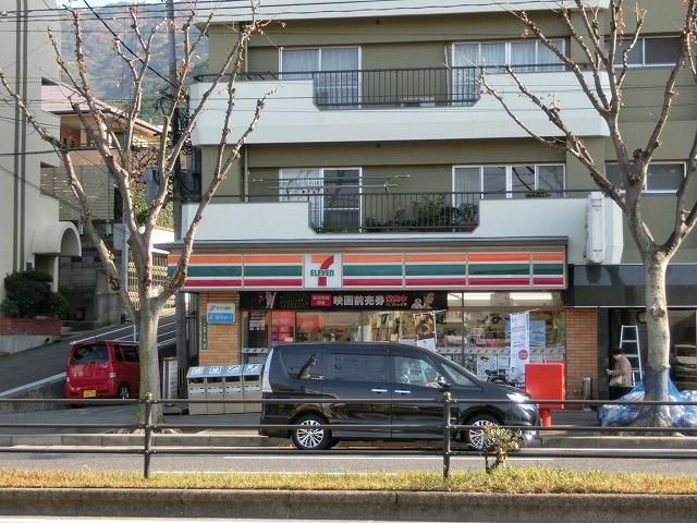 セブン‐イレブン/小倉黒原2丁目店(441m)