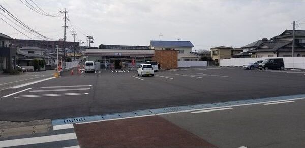 近くに施設あり