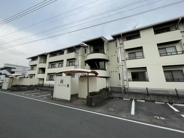 アゼリアハウスⅡの外観画像