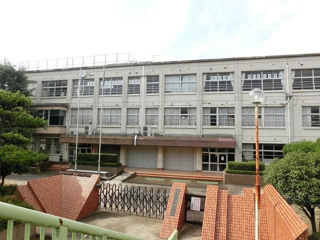 直方東小学校(800m)