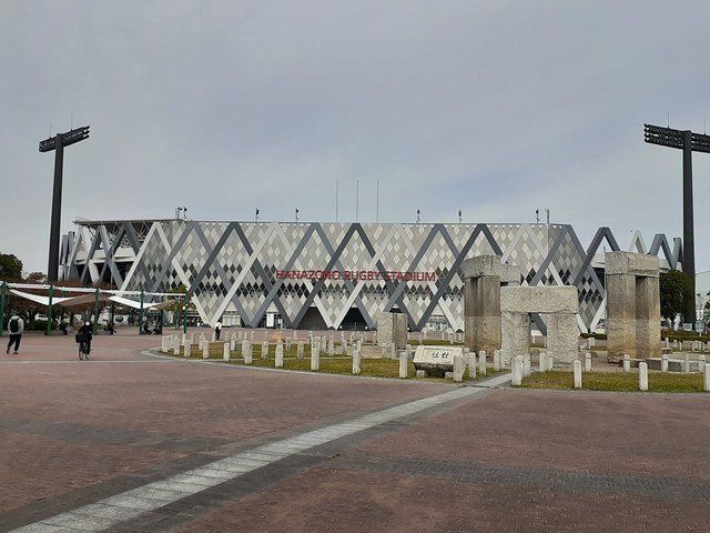 花園ラグビー場まで380m