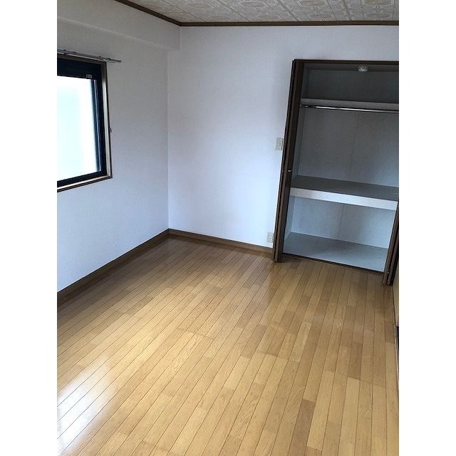 ベッドルーム