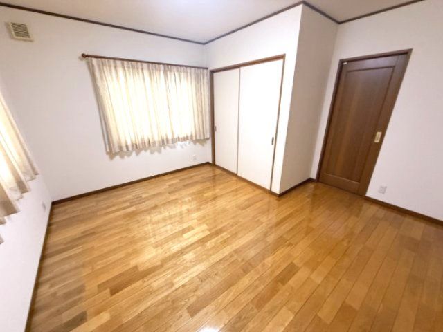 ベッドルーム