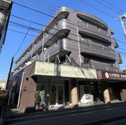 アルファークレストの外観画像