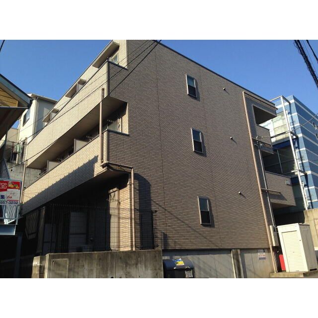 アンプルール フェール 鷺沼の外観画像