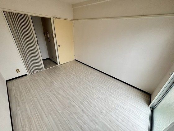 ベッドルーム
