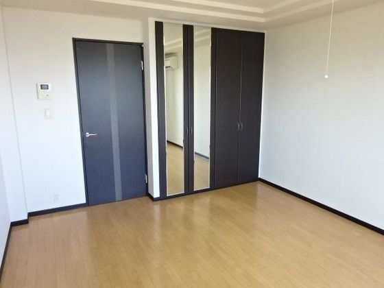 ベッドルーム
